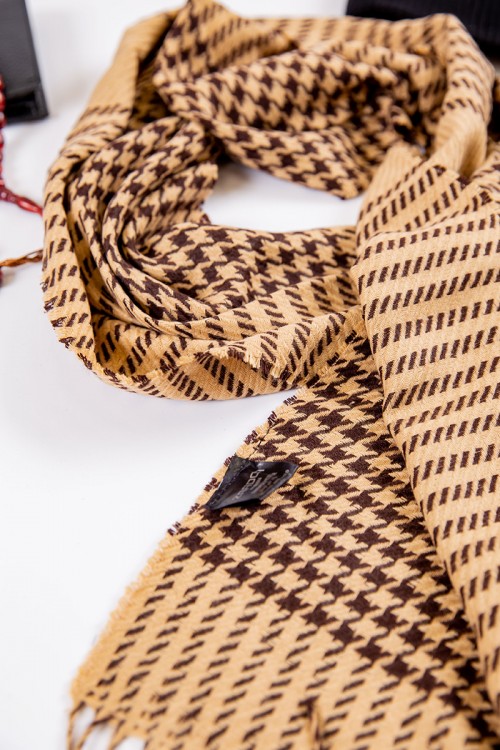 شال رجالي شتوي بشراشيب متعدد الألوان