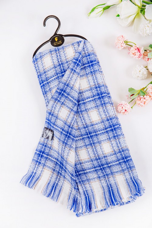 شال نسائي شتوي بشراشيب متعدد الألوان