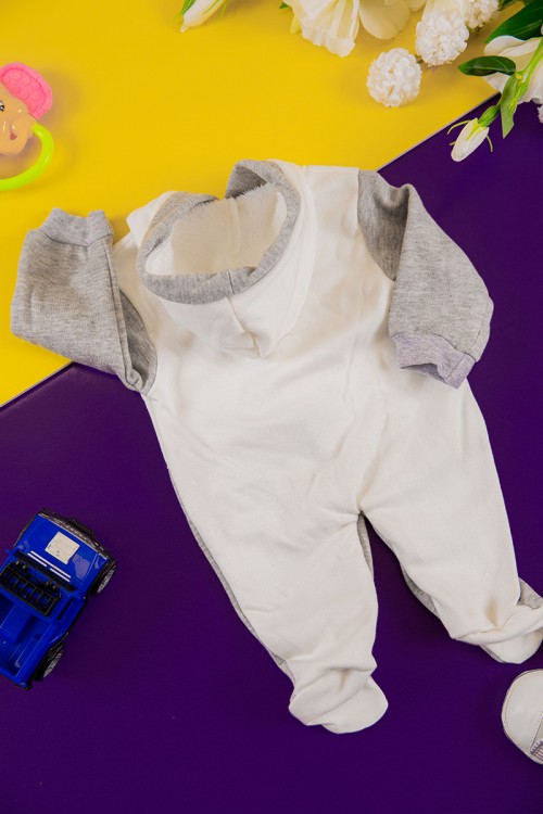 افرول أطفال ولادي شتوي مبطن لون أبيض و رمادي بقبعة رأس متصلة و أزرار من الأمام
