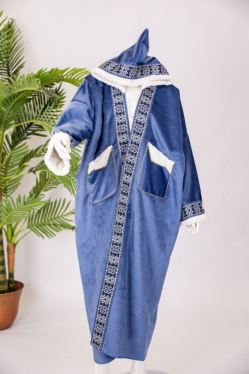 فروه نسائي شتوي مبطن  لون أزرق مزخرف من الأطراف بقبعة على الرأس و جيوب أمامية