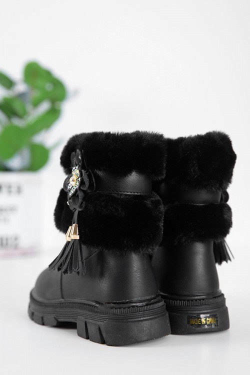 حذاء بوت بناتي شتوي لون أسود بطول الكاحل مزين و مبطن بفرو و سحاب جانبي للغلق