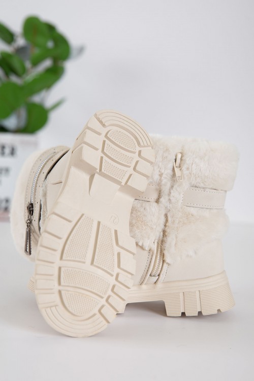 حذاء بوت بناتي شتوي لون اوف وايت بطول الكاحل مزين و مبطن بفرو و سحاب جانبي للغلق