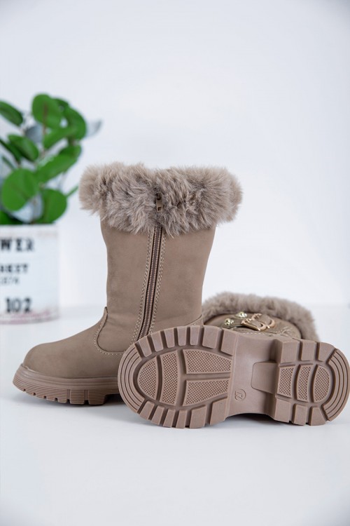 حذاء بوت بناتي شتوي لون بني بطول الكاحل مزين بفرو و سحاب جانبي للغلق