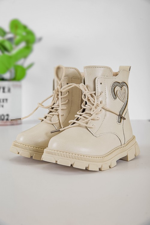 حذاء بوت بناتي شتوي لون اوف وايت بطول الكاحل مبطن بفرو و سحاب جانبي للغلق