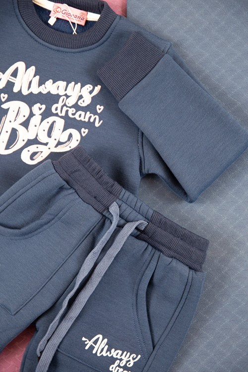 طقم بناتي شتوي قطعتين لون خربزي بأكمام طويلة وقبعة متصلة مع بنطلون طويل بزم و رباط على الخصر