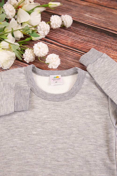 طقم بيجاما بناتي شتوي قطعتين لون رصاصي بأكمام طويلة مع بنطلون طويل بزم