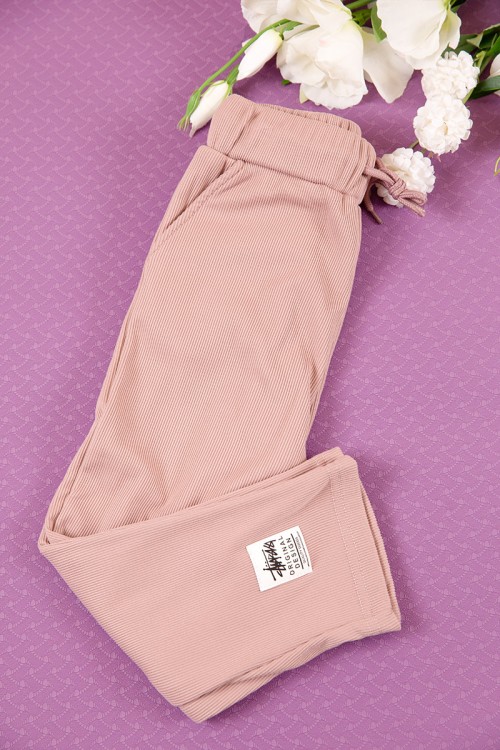 طقم بناتي شتوي قطعتين لون وردي بأكمام طويلة مع بنطلون طويل بزم و رباط على الخصر