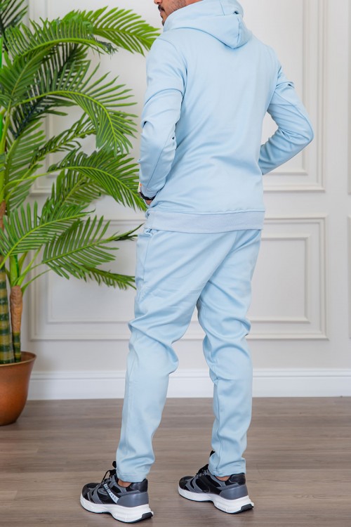 طقم رجالي شتوي قطعتين لون سماوي ببلوفر هودي قبعة متصلة و جيوب أمامية