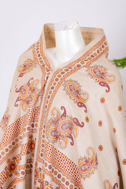 شال كشميري نسائي لون بيج فاتح بنقوش باللون البرتقالي و العودي