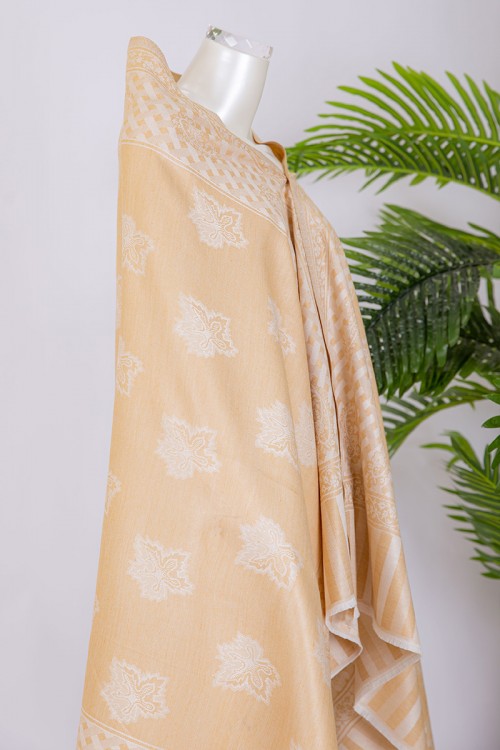 شال كشميري نسائي لون بيج بنقوش باللون الاوف وايت