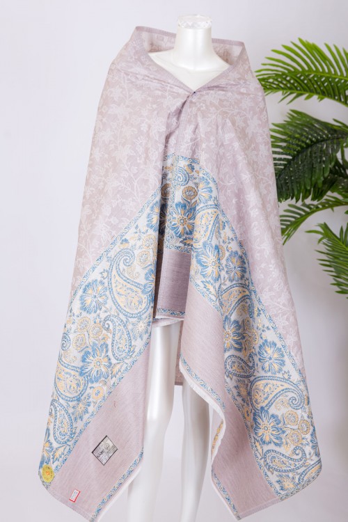 شال كشميري نسائي لون لحمي بنقوش باللون السماوي و الذهبي