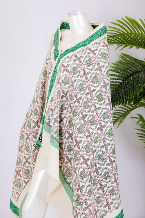 شال كشميري نسائي لون اوف وايت بنقوش باللون الأخضر و الوردي و الأسود