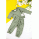 طقم قطعتين ولادي أطفال شتوي لون أخضر مزين بكتابات من الأمام و أكمام طويلة و رباط و زم من الخصر