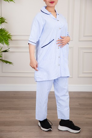 زي عاملة منزلية ثلاث قطع متعدد الألوان قميص طويل بجيوب و أزرار من الأمام مع مريلة بجيب عملي و رباط على الجانبين