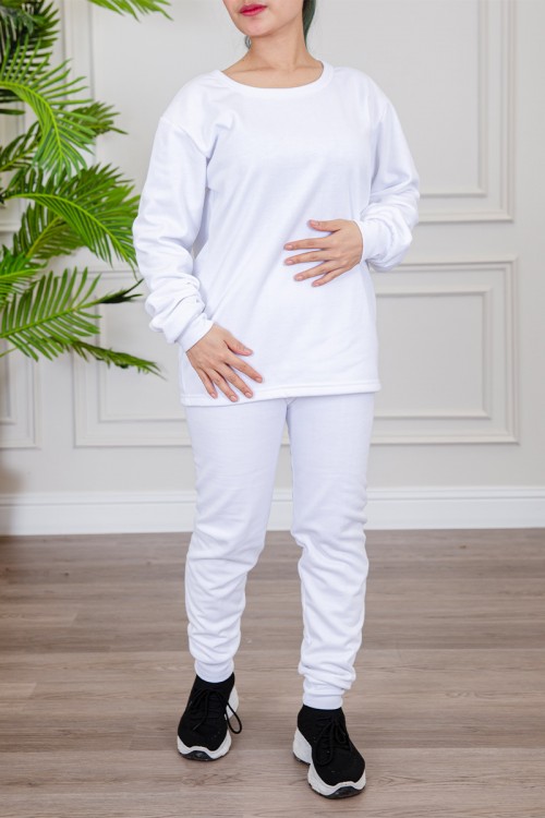بيجاما نسائية شتوية قطعتين لون أبيض سادة بياقة دائرية و بأكمام و بنطلون طويل