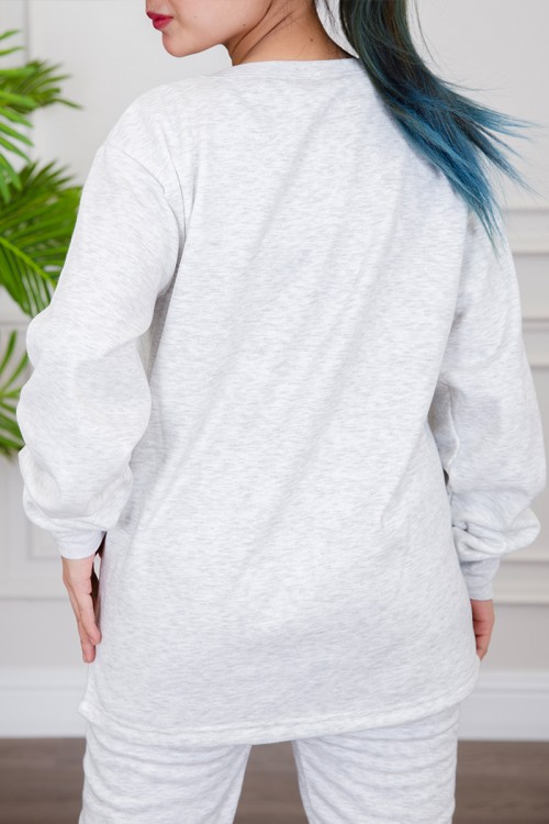 بيجاما نسائية شتوية قطعتين لون اوف وايت بياقة دائرية و بأكمام و بنطلون طويل