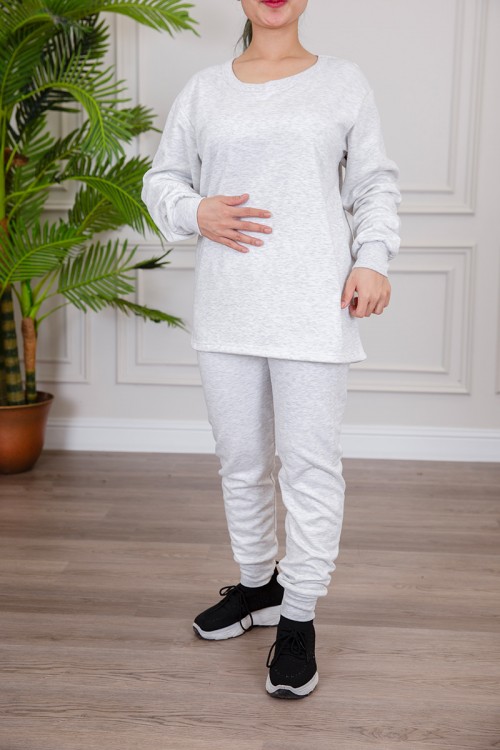 بيجاما نسائية شتوية قطعتين لون اوف وايت بياقة دائرية و بأكمام و بنطلون طويل