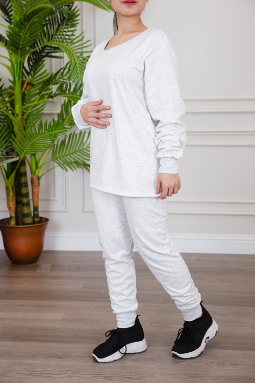 بيجاما نسائية شتوية قطعتين لون اوف وايت بياقة دائرية و بأكمام و بنطلون طويل