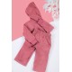 طقم بناتي شتوي قطعتين لون وردي غامق بكتابات من الأمام و بقبعة رأس  و أكمام طويلة و رباط و زم من الخصر