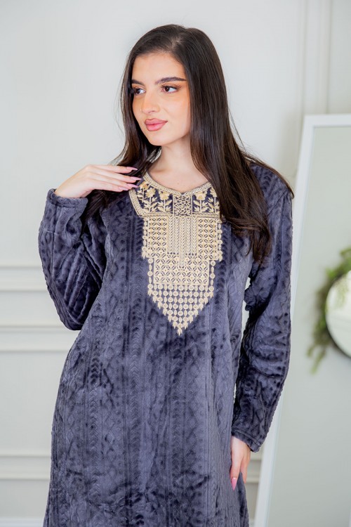 قميص نسائي شتوي مخمل متعدد الألوان بتطريز باللون الذهبي و بأكمام طويلة