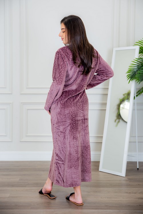 قميص نسائي شتوي مخمل متعدد الألوان بتطريز باللون الذهبي و بأكمام طويلة