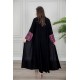 عباية نسائية كشميري أنيقة لون أسود مزينة من الأكمام و أزرار من الأمام مع طرحة