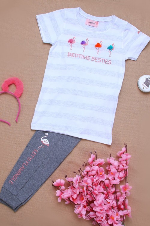 بجاما بنطلون طويل مع تيشيرت مقلم