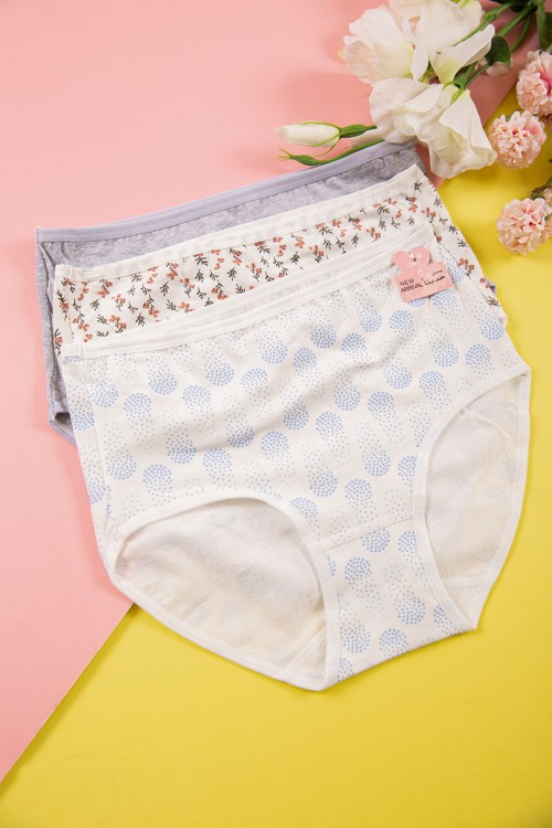 طقم سراويل داخلية نسائية مزينة بطبعات 3 قطع