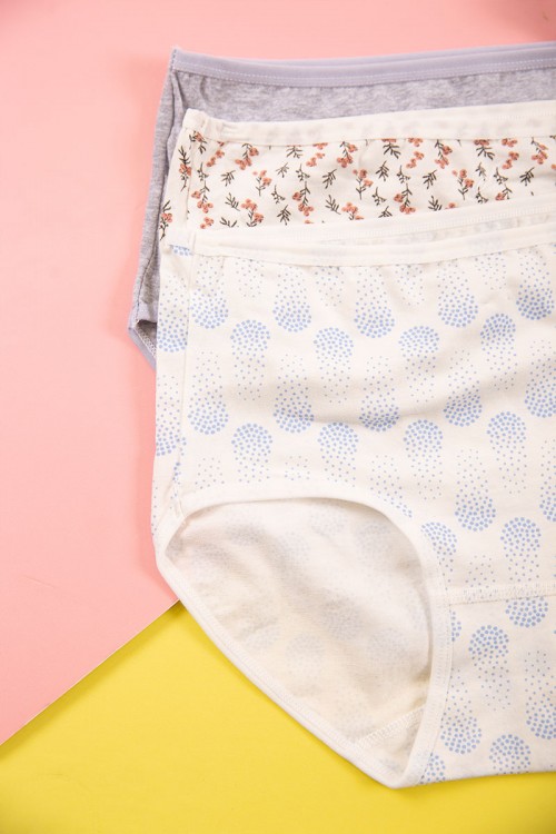 طقم سراويل داخلية نسائية مزينة بطبعات 3 قطع