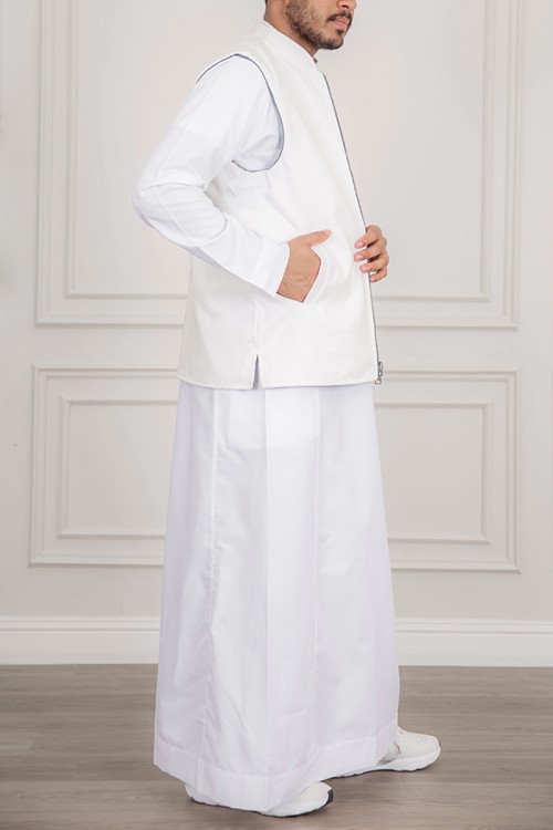 سديري رجالي وجهين دبل فيس لون أبيض و رمادي بجيوب و سحاب من الأمام