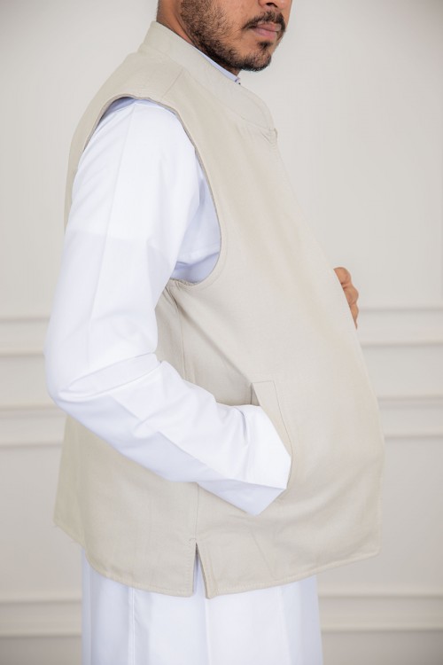 سديري رجالي وجهين دبل فيس لون بيج و اوف وايت بجيوب من الأمام