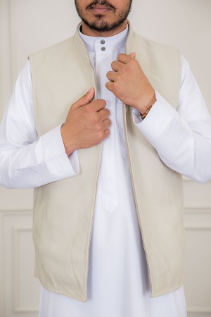 سديري رجالي وجهين دبل فيس لون بيج و اوف وايت بجيوب من الأمام