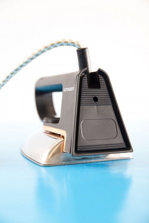 مكواة ملابس كهربائية جافة