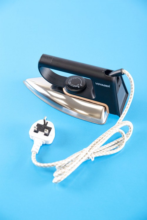 مكواة ملابس كهربائية جافة