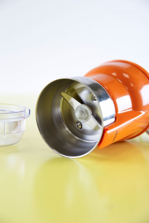 مطحنة قهوة لون برتقالي بوعاء و شفرات من الفولاذ المقاوم للصدأ