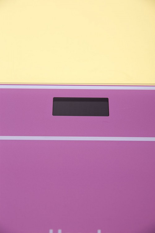 ميزان قياس الوزن الإلكتروني لون وردي