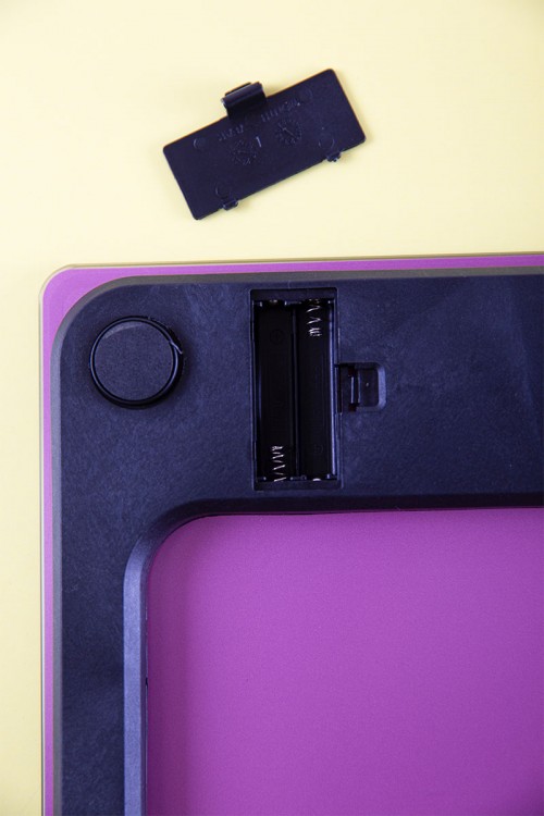 ميزان قياس الوزن الإلكتروني لون وردي