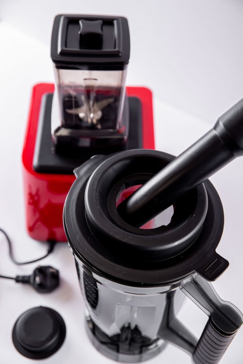 خلاط كهربائي و مطحنة مع ملحقاتها لون أسود و أحمر