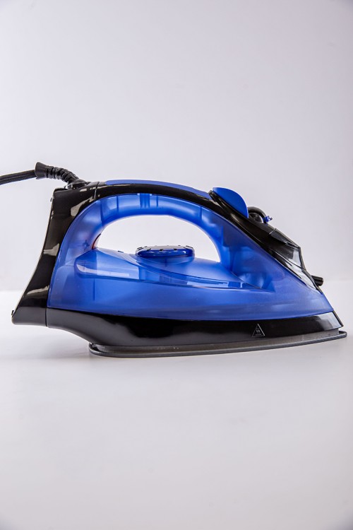 مكواة بخار كهربائية 2200 واط لون أسود و أزرق