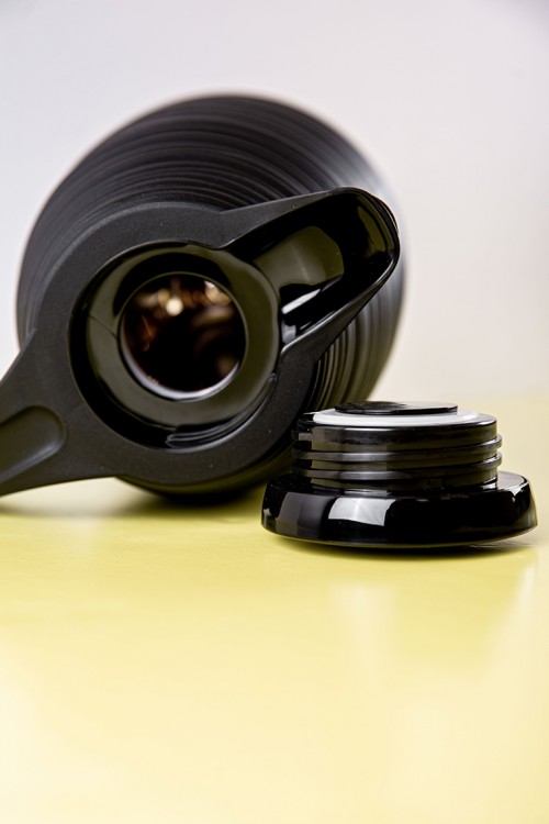 ترمس قهوة أو شاي لون أسود مموج حافظ للحرارة بسعة 2 لتر