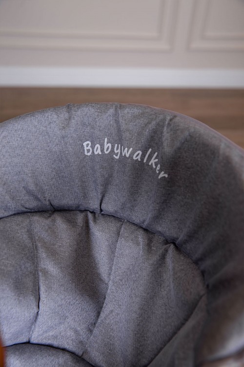 مشاية أطفال متعددة الألوان على شكل سيارة قابلة للطي و مضادة للإنزلاق مع لوح ألعاب