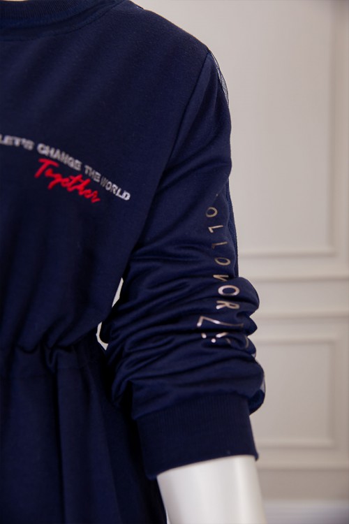 قميص نسائي شتوي طويل لون كحلي بكتابات و رباط بزم من الخصر