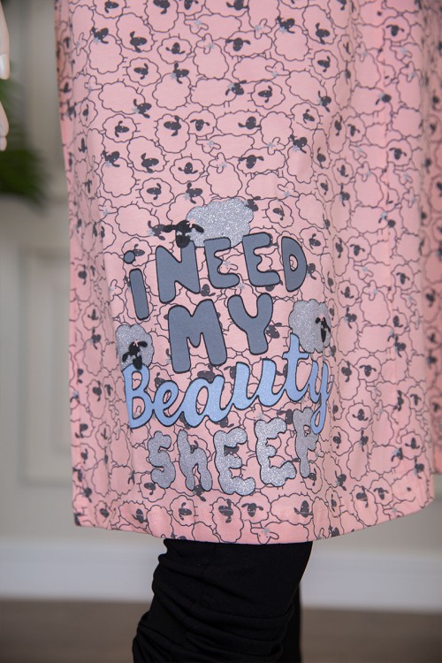 فستان نسائي شتوي طويل لون اوف وايت بياقة دائرية و بأكمام طويلة