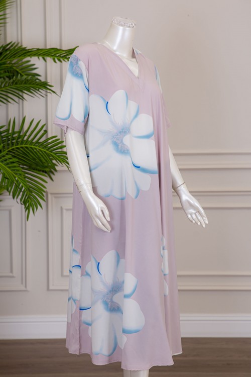 قميص نسائي كلوش لون موف فاتح بطبعة زهور و بياقة قصة سبعة ذو أكمام قصيرة