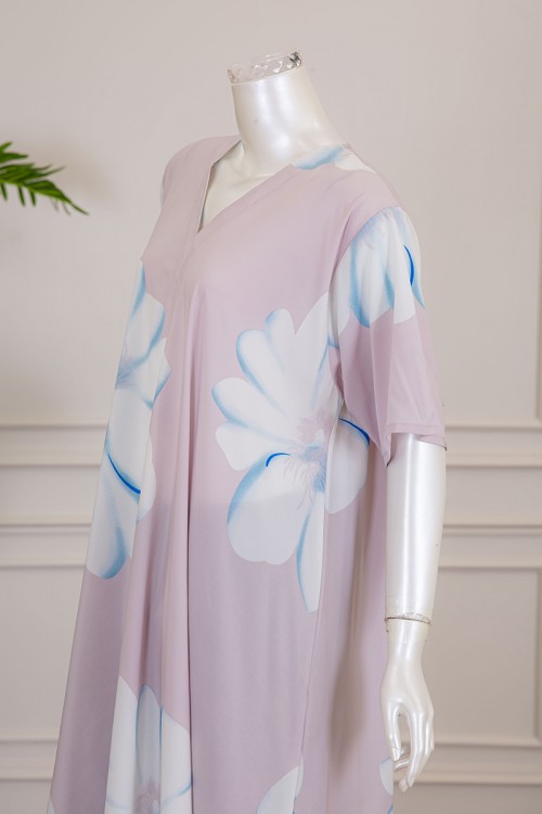 قميص نسائي كلوش لون موف فاتح بطبعة زهور و بياقة قصة سبعة ذو أكمام قصيرة