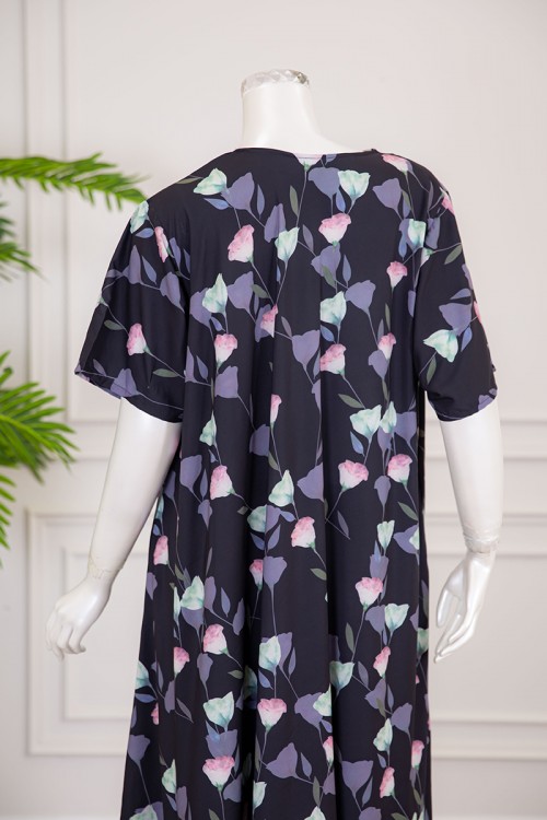 قميص نسائي كلوش لون أسود بطبعة ورود و بياقة قصة سبعة ذو أكمام قصيرة