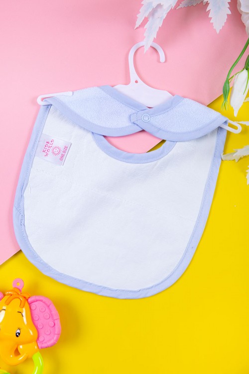 مريلة أطفال متعددة الألوان مزينة بقماش دانتيل من الأمام