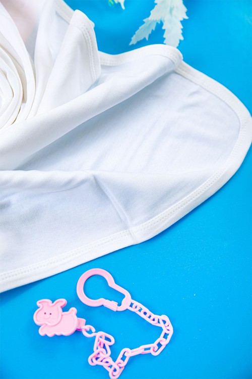 كوفلة أطفال لون أبيض