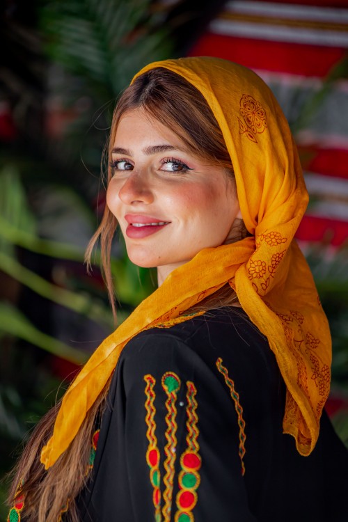 منديل جنوبي عسيري مشجر لون أصفر