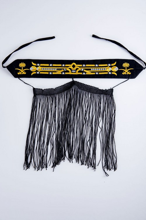 برقع نسائي لون أسود ليوم التأسيس بتطريز باللون الذهبي من الأعلى و بخيط من الأمام